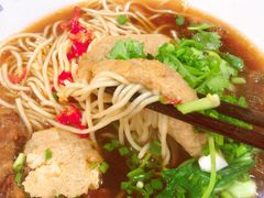 -牛吃草牛杂面(天一店)