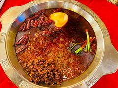 -山城年华老火锅(玉林店)