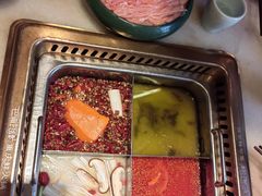 -巴渝瓦肆重庆鲜火锅(宝龙环湖店)