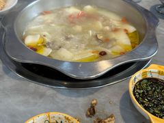 -光头药膳鸡(莱茵小镇店)