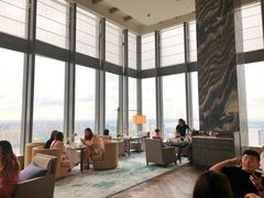 靠窗位-悦厅·下午茶(杭州柏悦酒店)