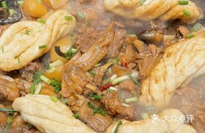 Stewed Chicken and Pork Ribs in Iron Pot