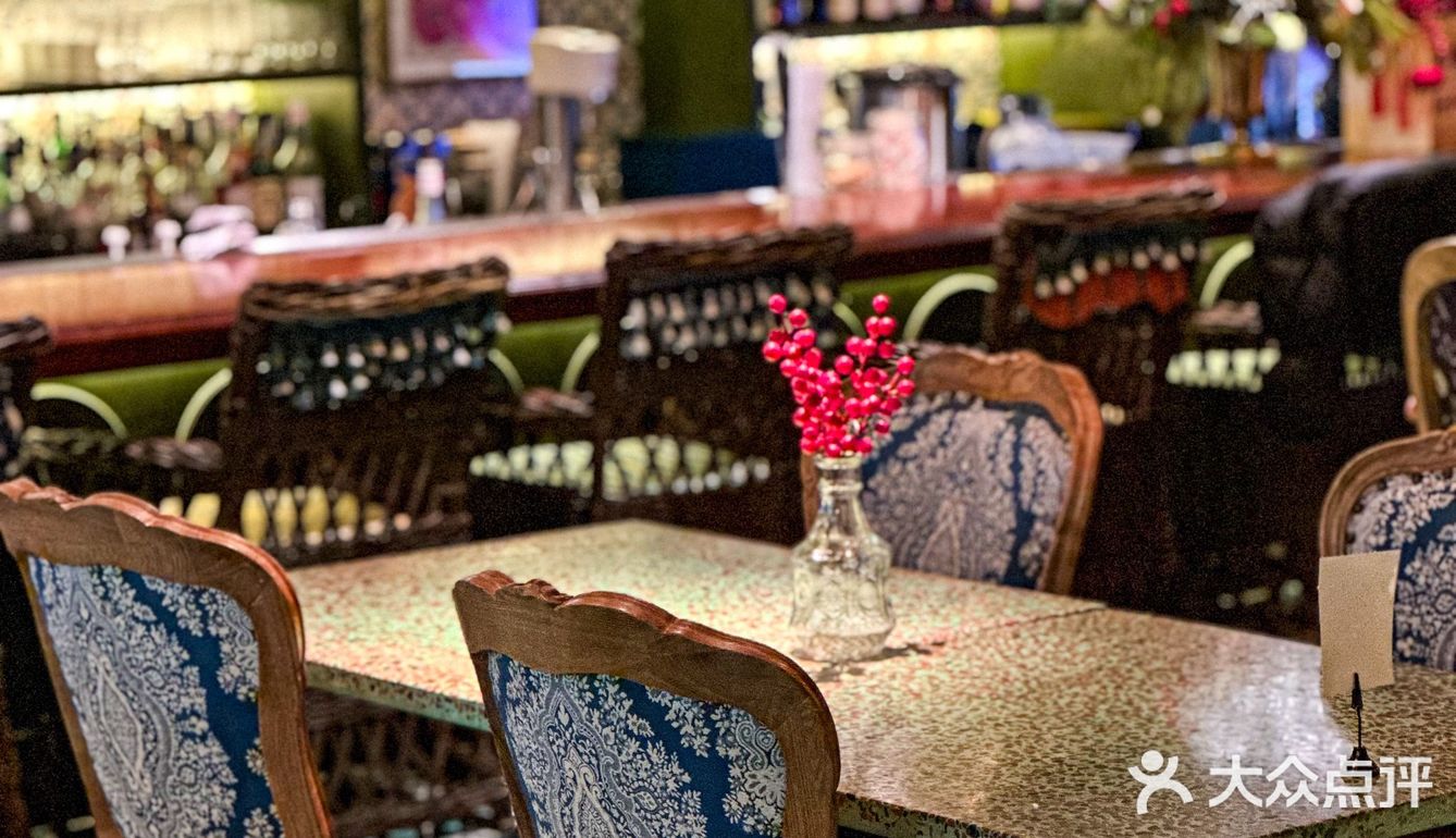 🌈和对象在这里过纪念日，一整个被浪漫哭