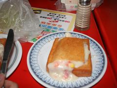 棺材板-六合夜市