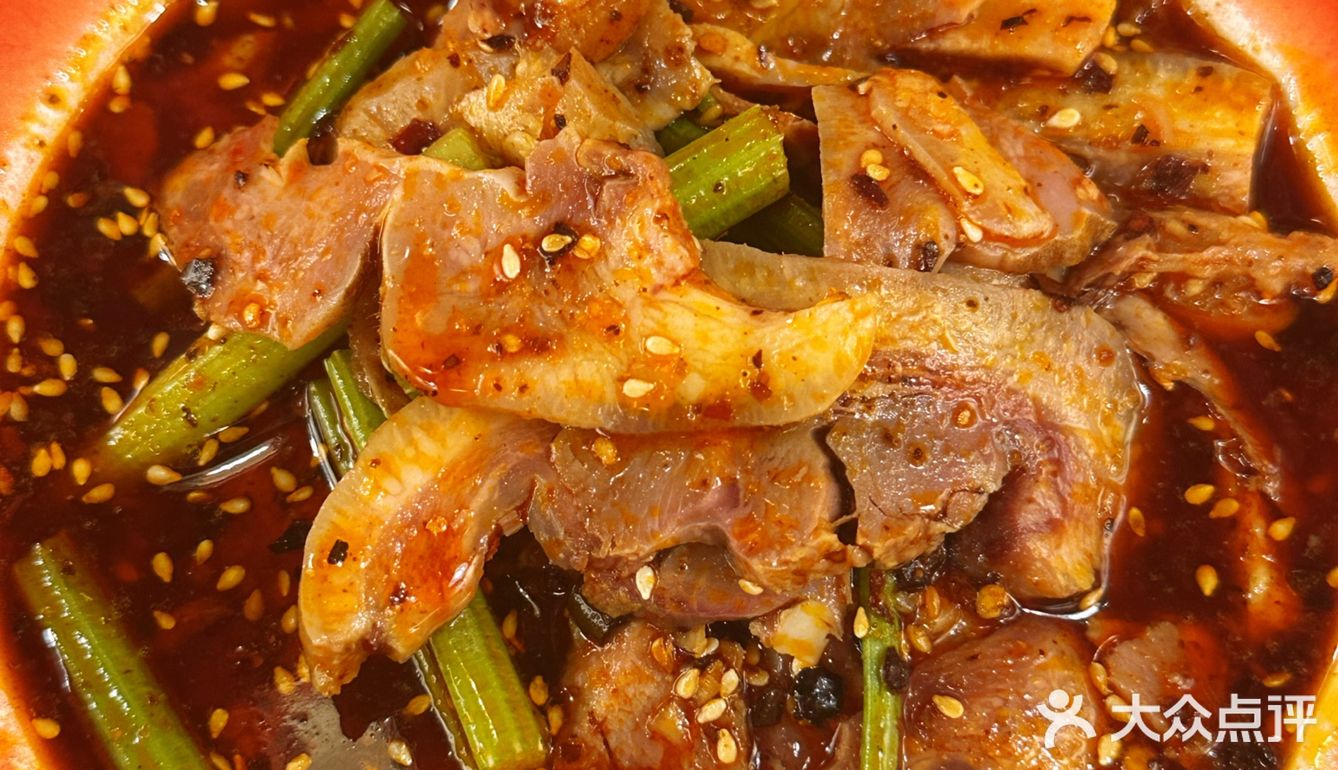 蹄花陪猪耳，最最最下饭了！！