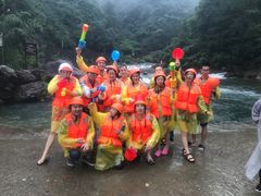 -安吉龙王山峡谷漂流