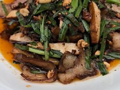 -老鼎万春卤菜(五代传承创始老店)