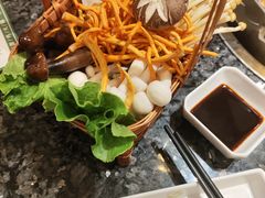 -一席地·本地鸡窝·杭帮鸡火锅(萧山银隆百货店)