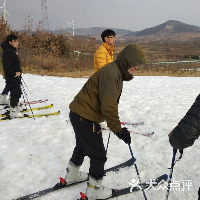 山泰生态园滑雪场