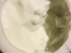 -志龙皇冠吃货椰子铺