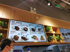 -万和春排骨砂锅米饭(新业广场店)