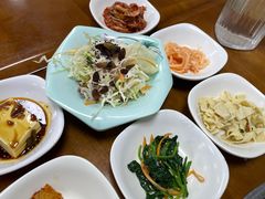 -亲昵春川鸡排(韩国美食街店)