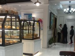 面包甜点陈列柜-红房子西菜馆(淮海中路店)