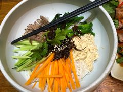 鸡丝凉米线-云海肴·汽锅鸡·云南代表菜(天津国金汇店)