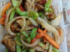 爆炒卤肥肠-蓝精灵饺子店