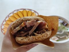 -洪峰浩老北京烧饼夹肉(角门路店)