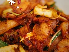 四川回锅肉-鑫巴蜀小镇 · 水煮鱼专研店(玉桥店)