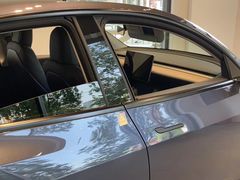 -TESLA 特斯拉(上海太古汇体验店)
