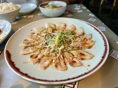 薄切鲜鱼片-穹六人间 people 6(岳阳路店)