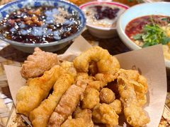 阿婆酥肉-爆炸头阿姨小四川正宗川味小吃(无任何分店)