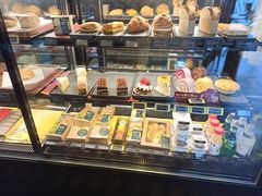 面包甜点陈列柜-星巴克(3号湾店)