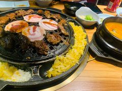 烤招牌厚切鲜猪五花-小米烤肉-泥炉炭烤(常营店)
