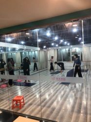 点击看大图 -单色舞蹈