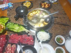 -悦牧·酸汤牛肉火锅(沃尔玛店)