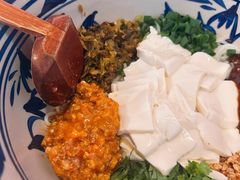 -蜗牛小馆醉乡民谣云南菜(惠新西里店)