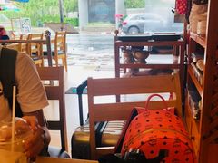 -J Daeng Seafood