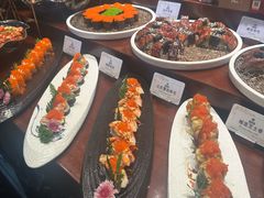 -雍容荟帝王蟹活龙虾展台自助(IFS黑金店)