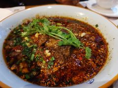 水煮牛肉-胡桃里音乐餐厅(陶溪川店)(川湘赣菜·世界百大酒庄直供红酒·音乐表演)