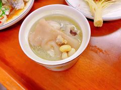 -爱的果实月嫂育婴师(世纪东方店)