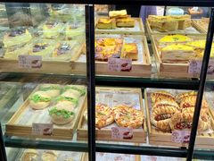 -宏发红西饼屋(天津路店)