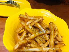 -BHC炸鸡(明洞总店)