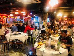 大堂-鲜入围煮花胶鸡海鲜火锅