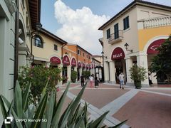 -佛罗伦萨小镇广佛名品奥特莱斯(疏港路店)