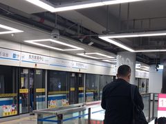 -东方体育中心(地铁站)