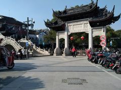 -锅来乐地锅鸡(安亭店)