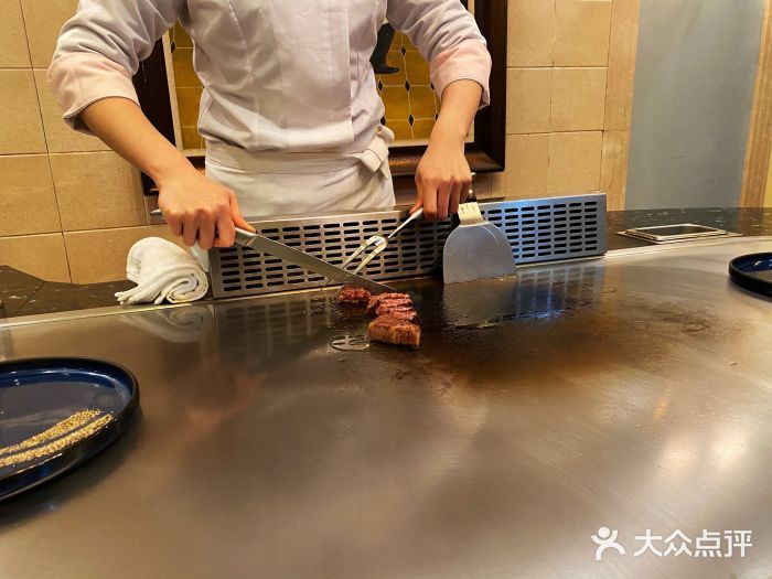 丹鼎铁板料理图片