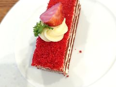 红丝绒蛋糕-龙塔云尚西餐厅