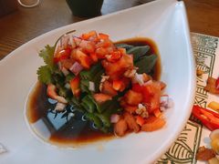 番茄酸辣秋葵-云海肴·汽锅鸡·云南菜(苏州中心店)