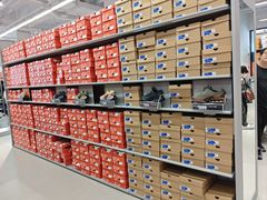 -NIKE上海青浦换季优惠店