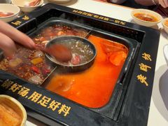 -老牌坊云南鱼豆花火锅(哈西万达店)