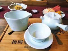 -梅间堂茶馆(绿地缤纷城店)