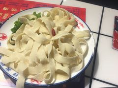 -喜悦小串丹东小黄牛海鲜烧烤大排档(民主广场店)
