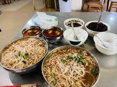 -正宗杨记普洱酸醋米线(总店)