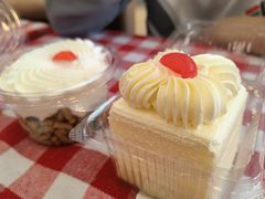 -红宝石·鲜奶小方·海派西点房(四平店)