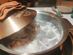 -喃喃椰·糟粕醋·椰子鸡火锅(七堡花园店)