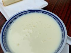 -周大娘牛乳(旧寨古村总店)